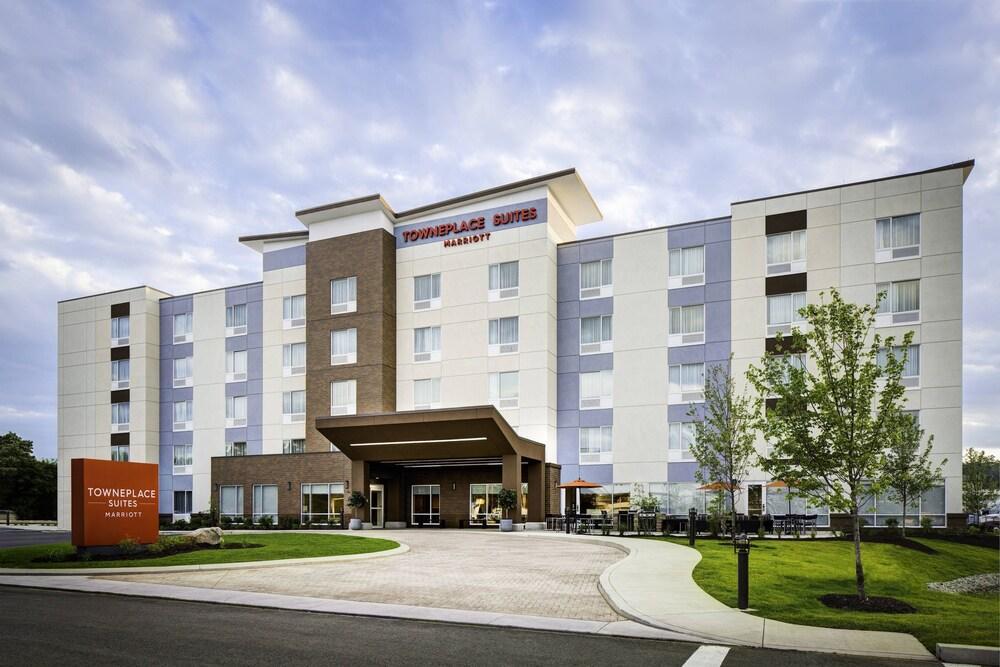 Towneplace Suites By Marriott Detroit Белвил Екстериор снимка