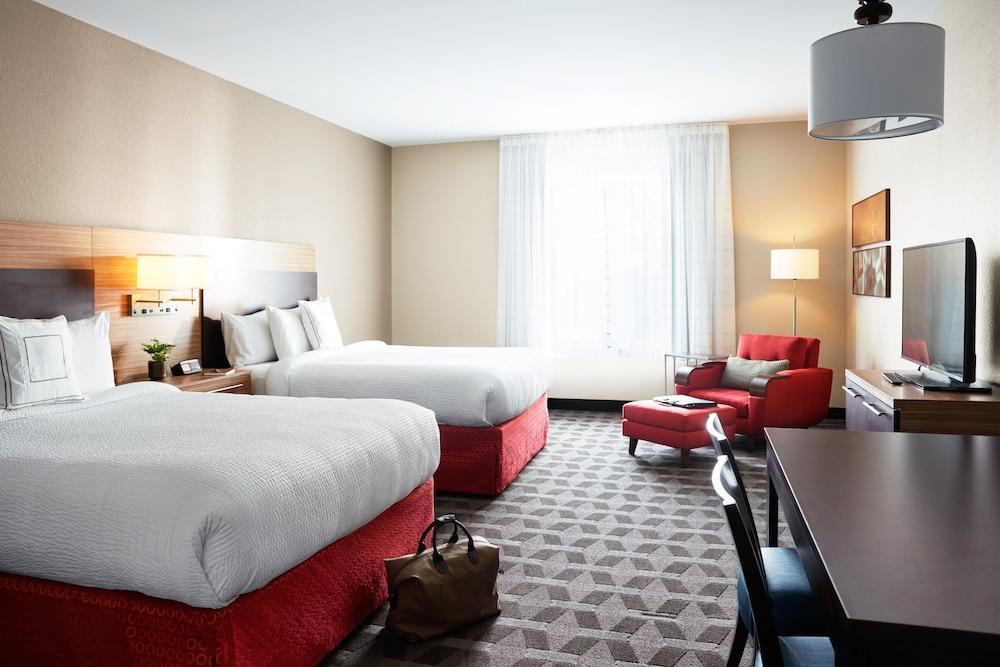 Towneplace Suites By Marriott Detroit Белвил Екстериор снимка