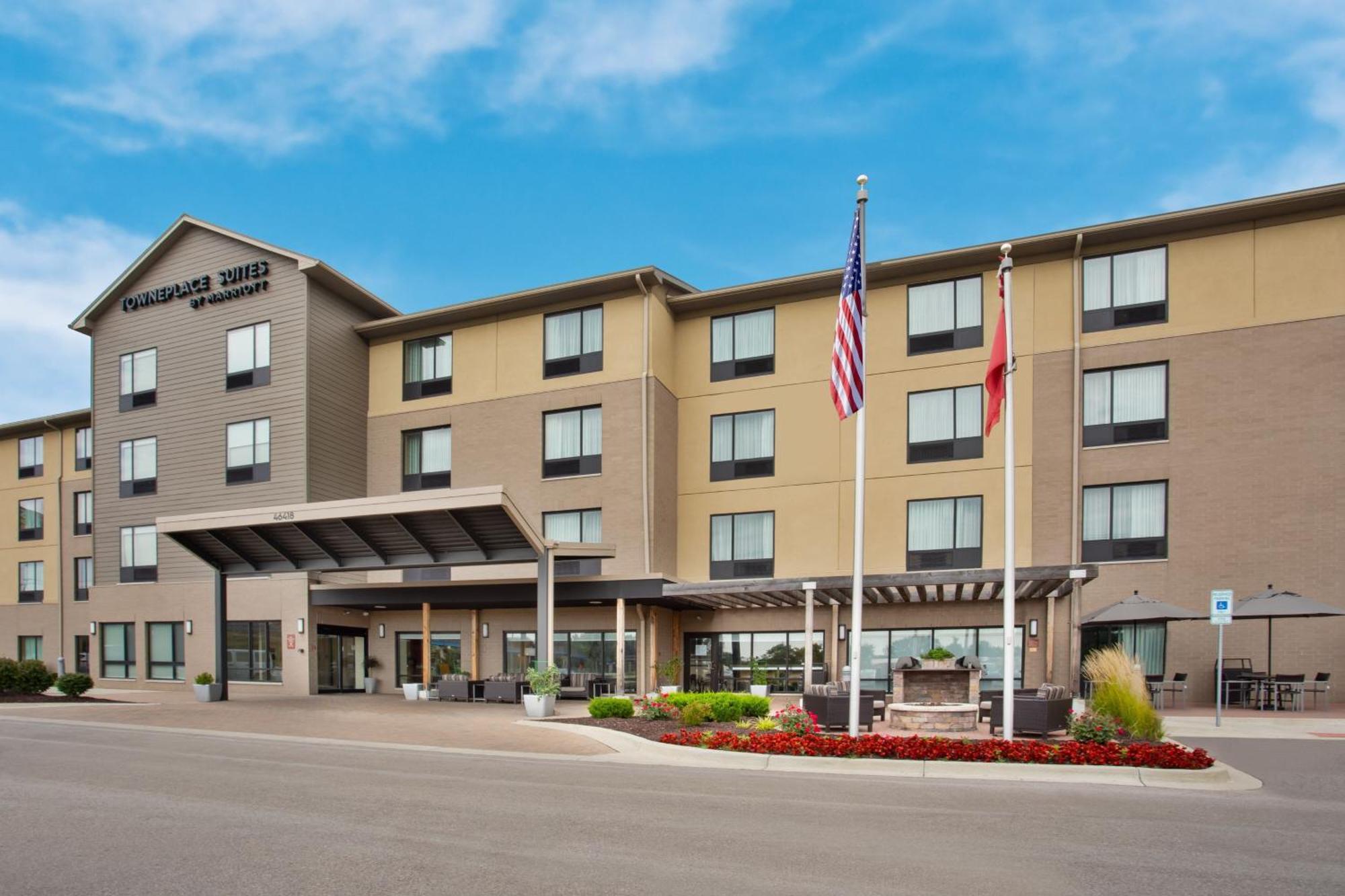 Towneplace Suites By Marriott Detroit Белвил Екстериор снимка
