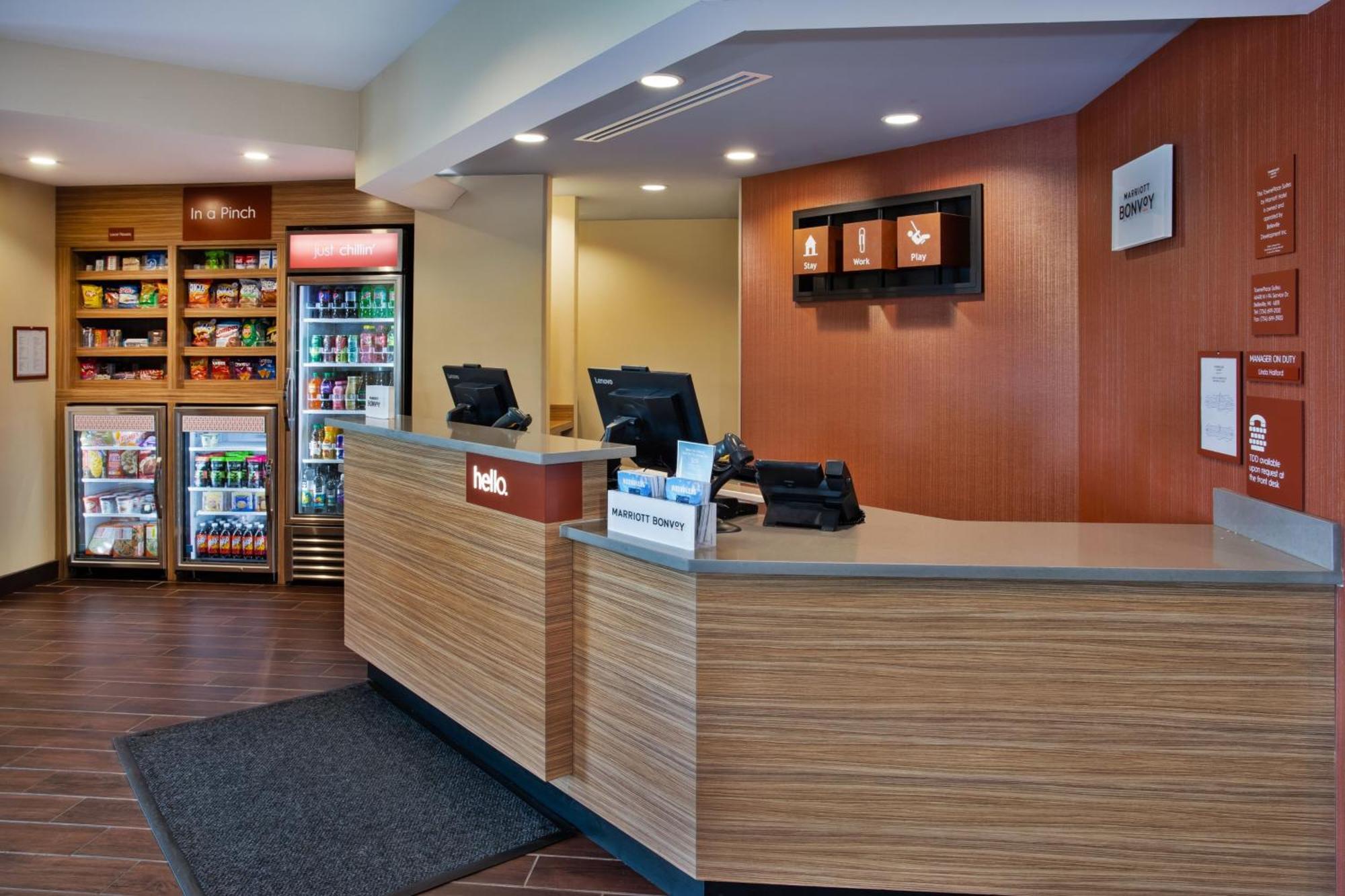 Towneplace Suites By Marriott Detroit Белвил Екстериор снимка