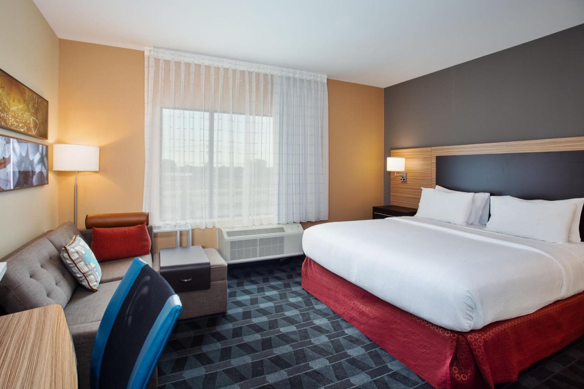 Towneplace Suites By Marriott Detroit Белвил Екстериор снимка