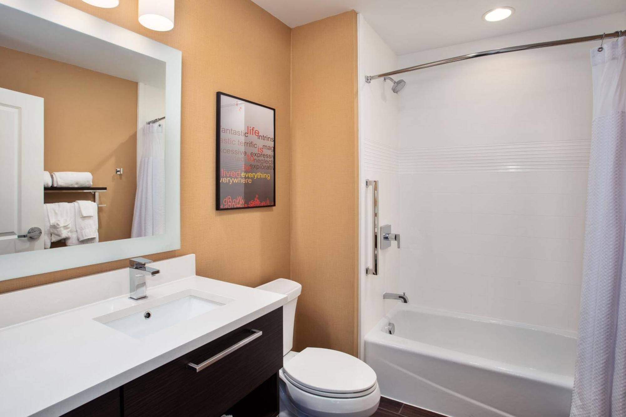 Towneplace Suites By Marriott Detroit Белвил Екстериор снимка